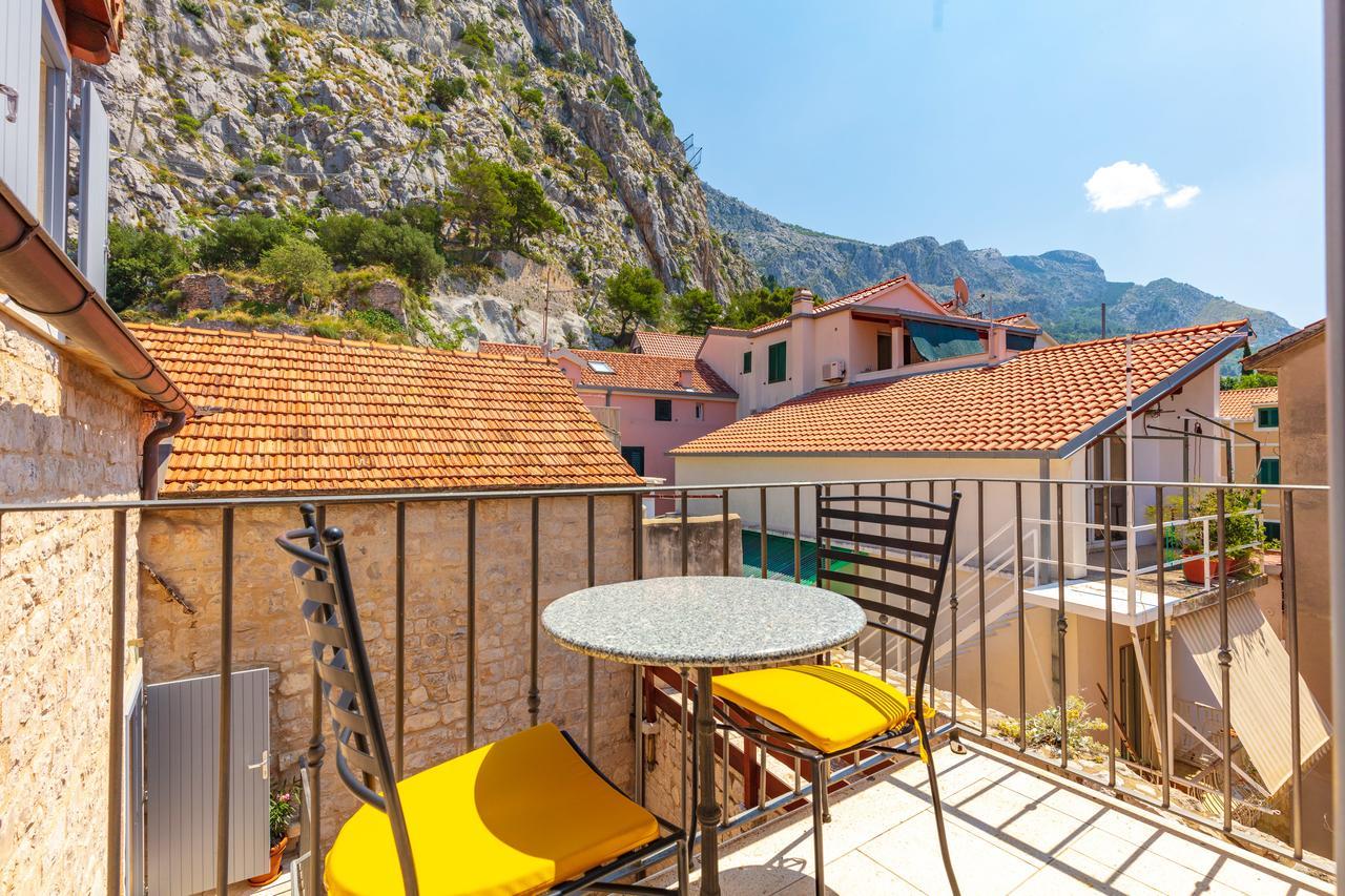Villa Mama - Traditional Apartments In Omis, Free Parking Exterior foto