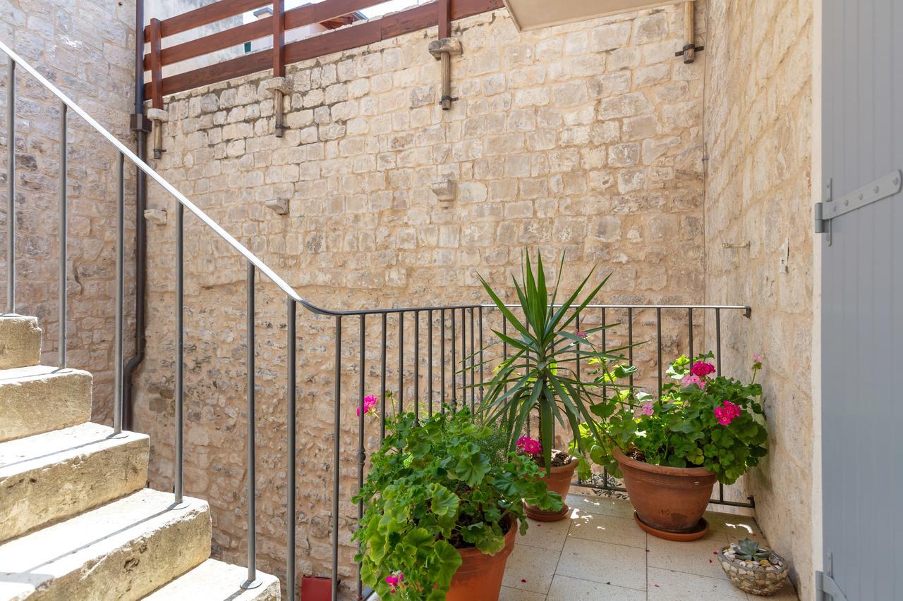 Villa Mama - Traditional Apartments In Omis, Free Parking Exterior foto